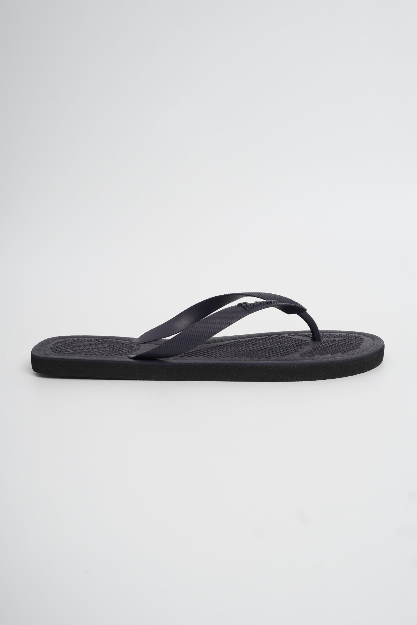 Penshoppe slippers price online