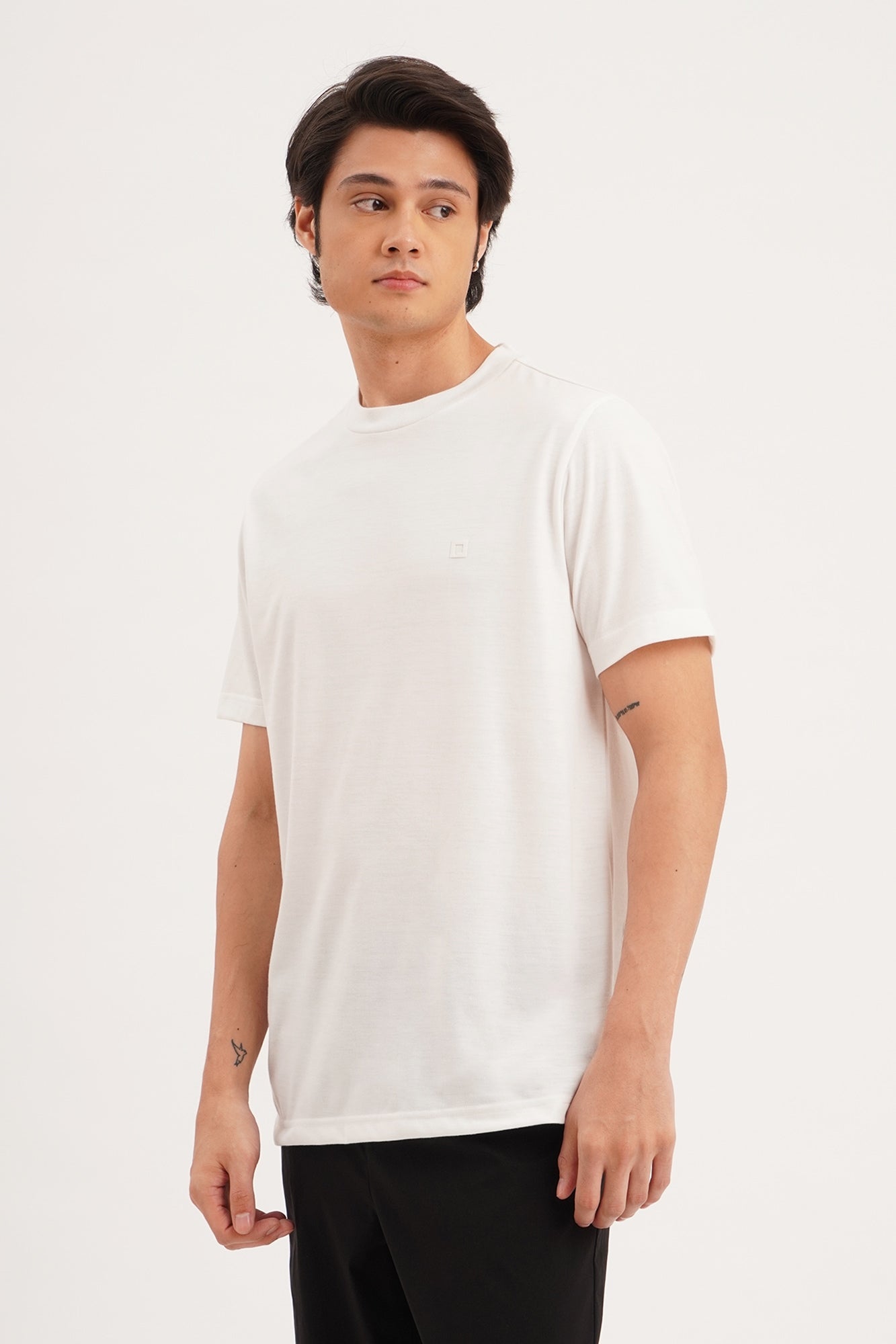 Classic fit crewneck tee best sale