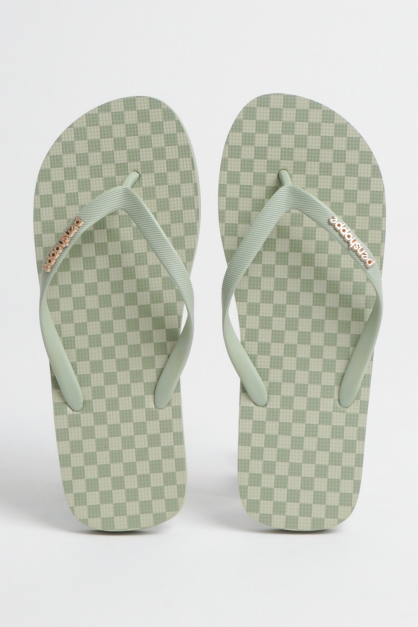 Checkered hot sale flip flops