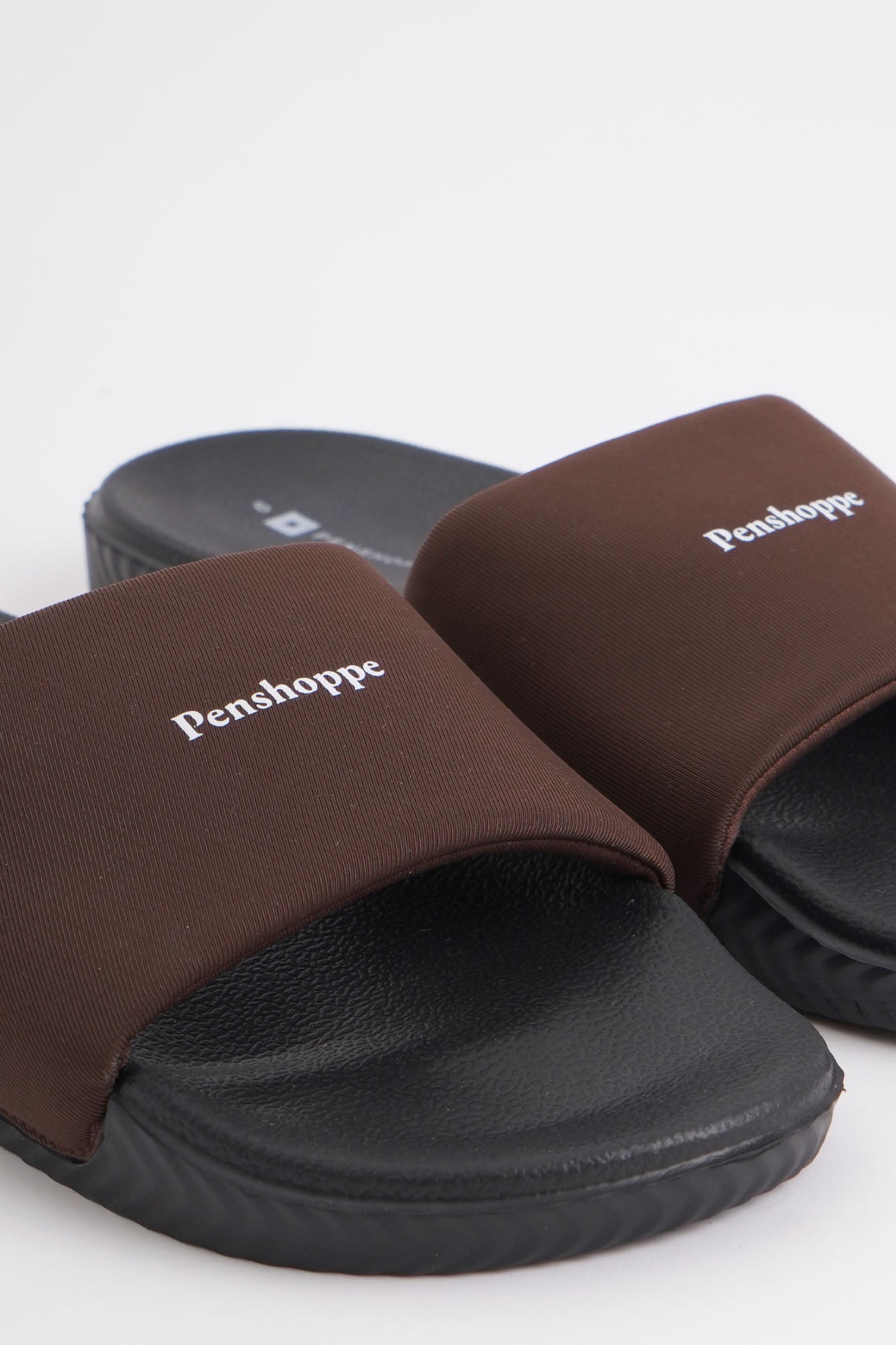 Slide on sale slippers penshoppe