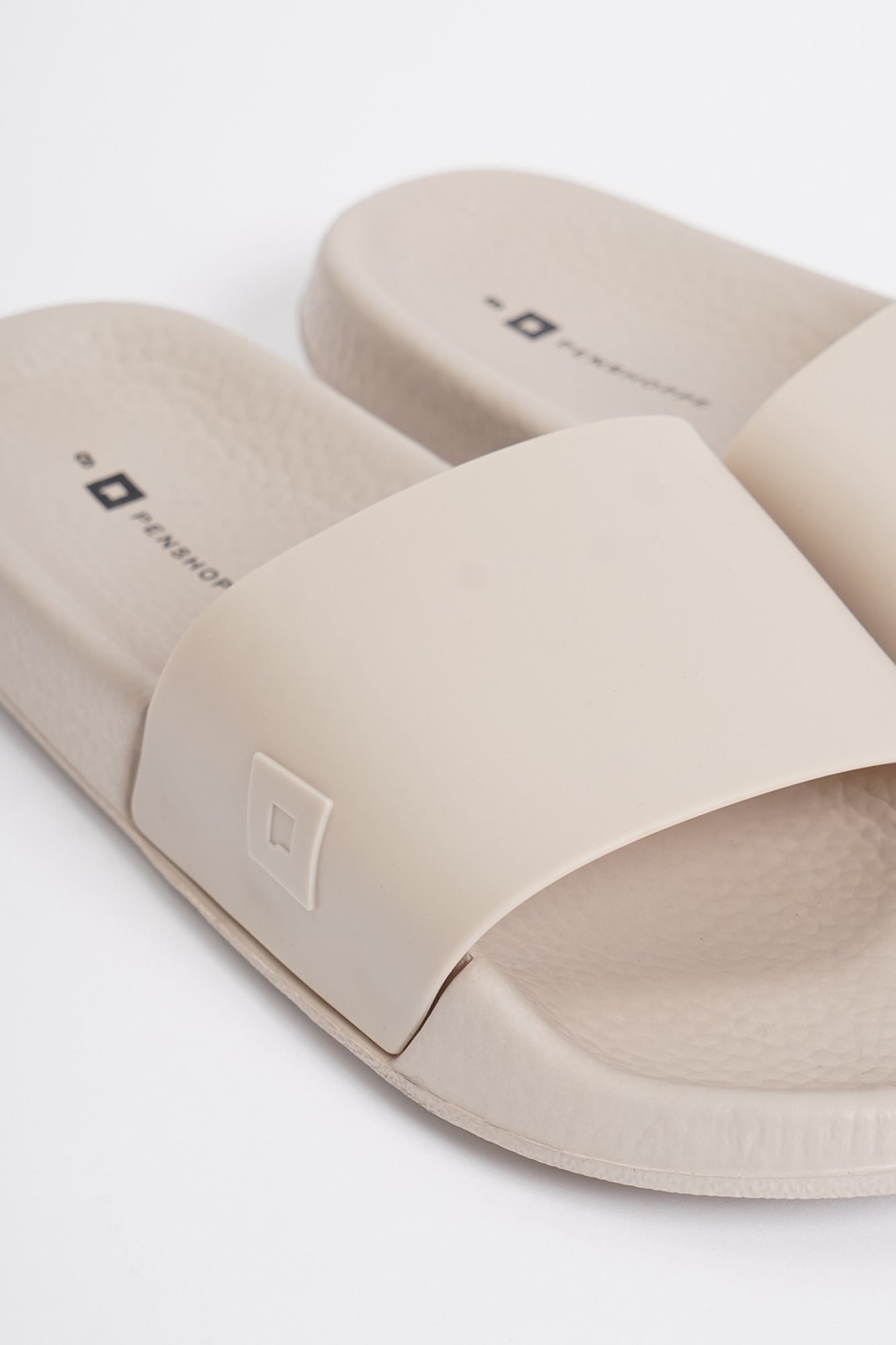 Unisex All Day Rubber Slides PENSHOPPE