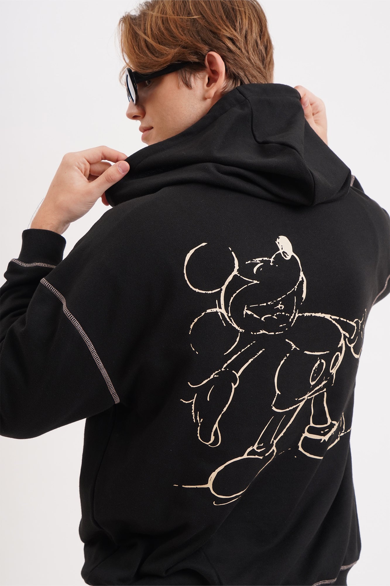 Black mickey outlet mouse hoodie